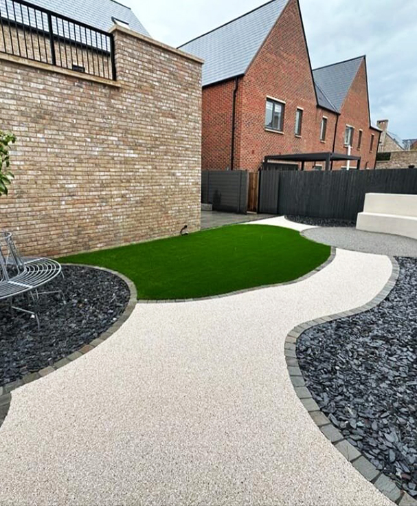 landscape-garden-companies-in-abingdon-ox14-608-736-artificial-turf